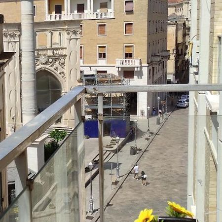 La Colonna Holiday House Apartment Lecce Bagian luar foto