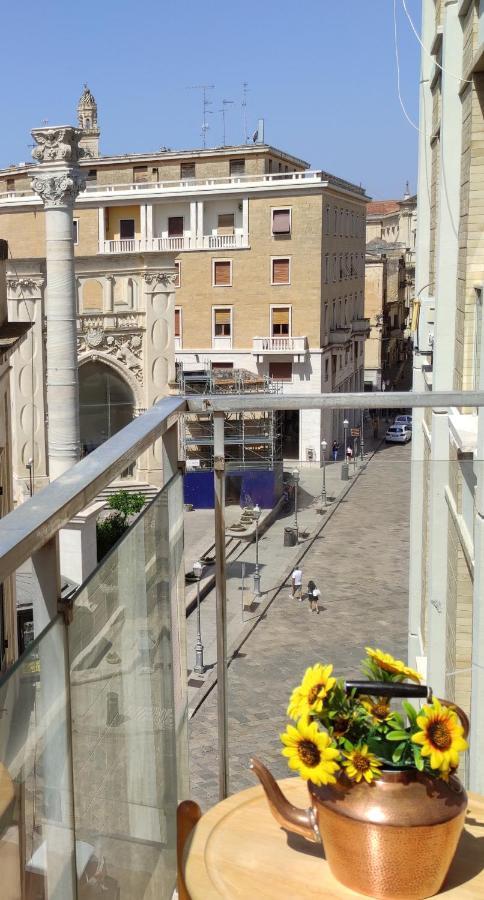 La Colonna Holiday House Apartment Lecce Bagian luar foto