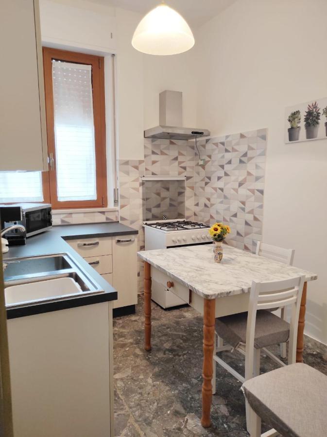 La Colonna Holiday House Apartment Lecce Bagian luar foto