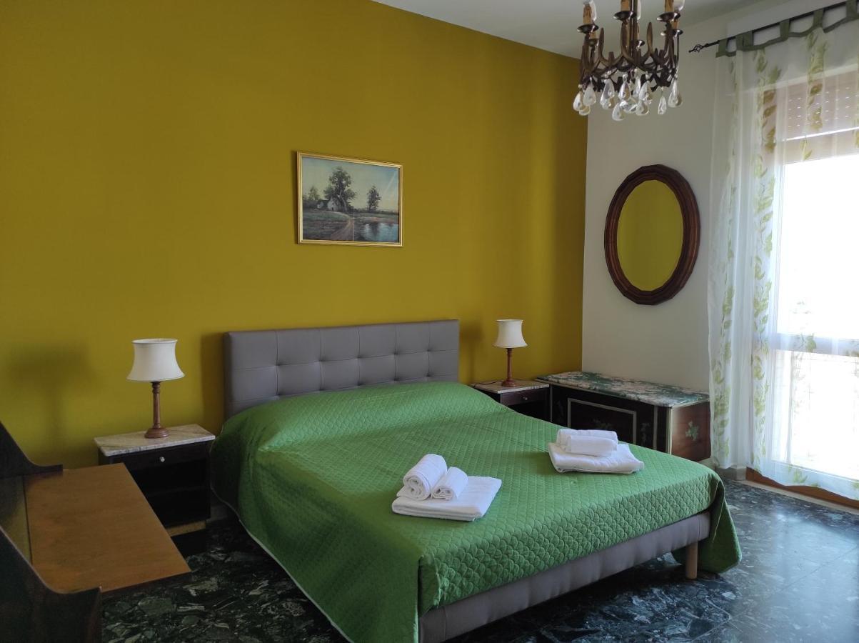 La Colonna Holiday House Apartment Lecce Bagian luar foto
